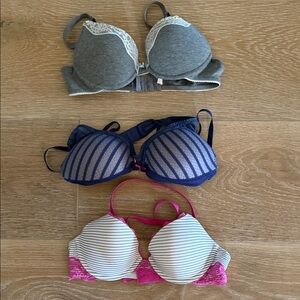 Set of 3 34B Padded Bras in Gray, Navy Lace & White/Gray Stripe with Pink. EUC.